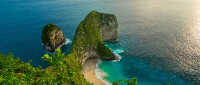 nusa penida kelingking beach